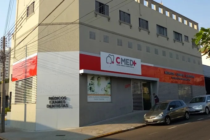 Recepção acolhedora da Clínica CMED